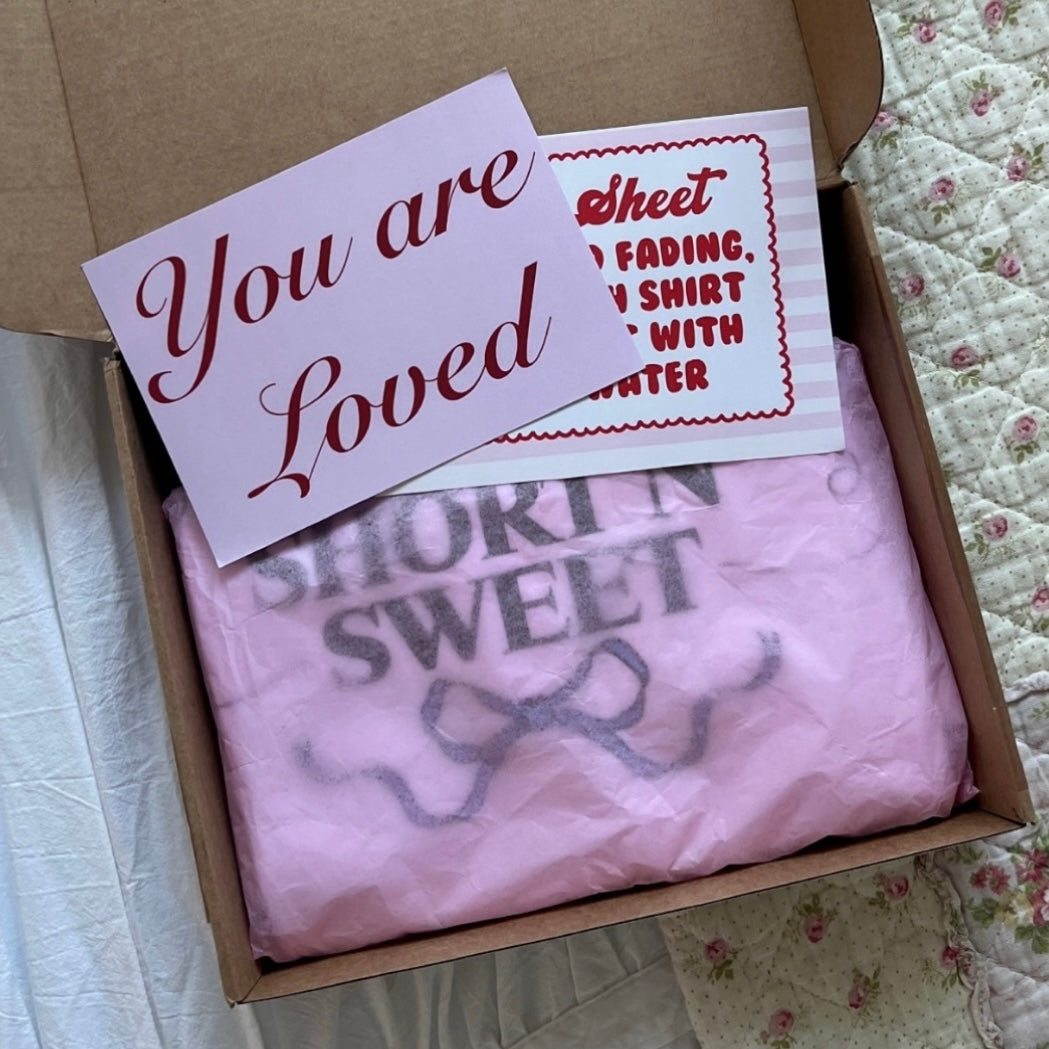 Short n’ Sweet Tour Tee