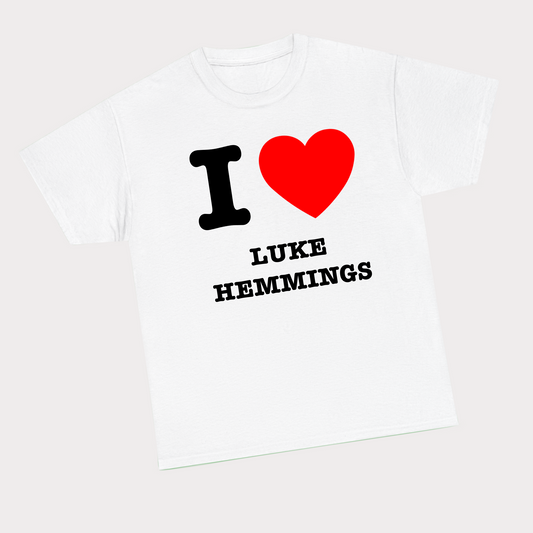 I heart Luke Hemmings